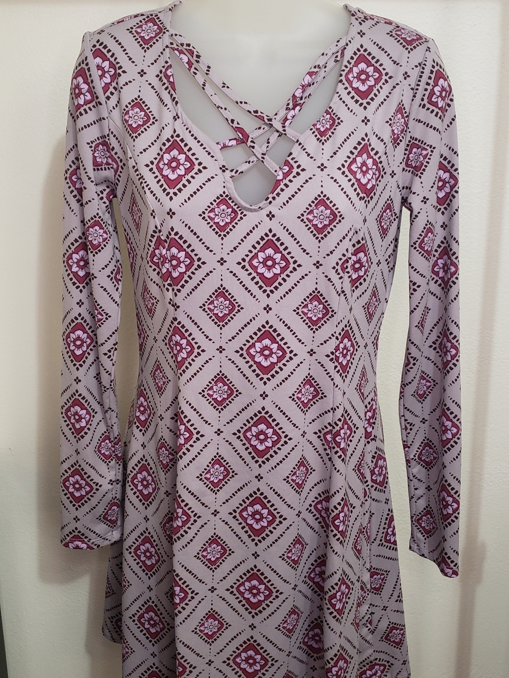 Crisscross Neckline Long Sleeve Patterned Dress - Mauve